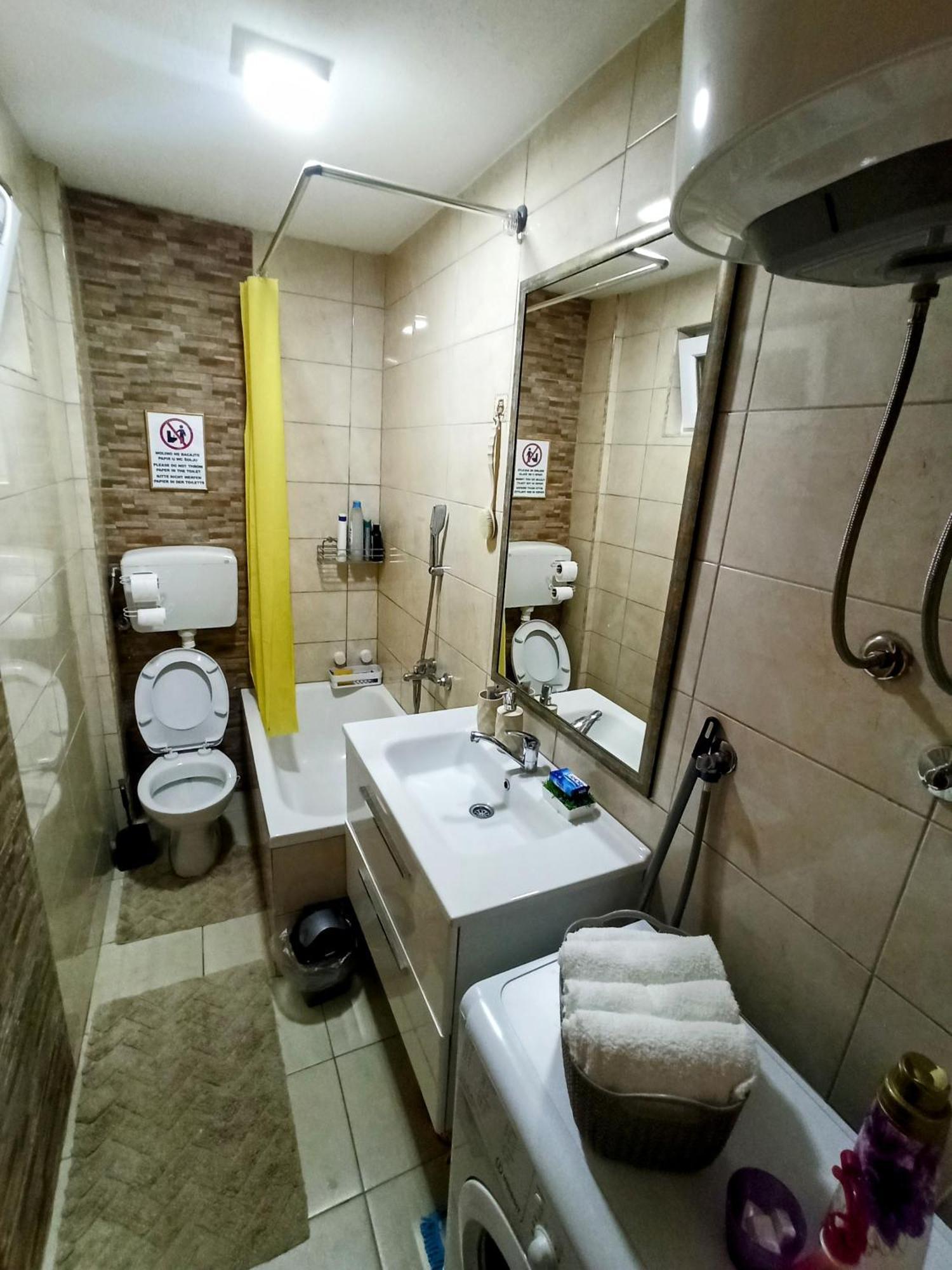 Bayt Apartment - Free Parking Sarajevo Bagian luar foto